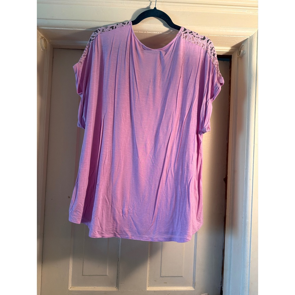 Apt. 9 Womens 2X Purple Lace Trim V-Neck Short Sleeve Knit Top Blouse Lavender - Picture 3 of 7